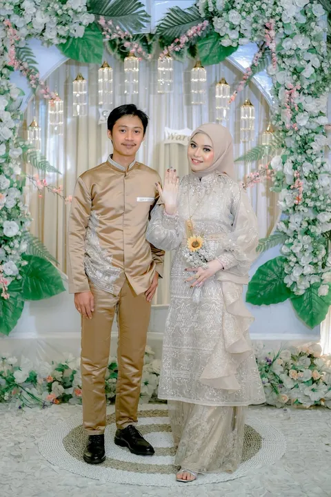 Foto sampul undangan Wardan & Sarah