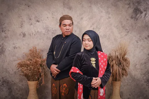 Foto sampul undangan Ajeng & Andriyanto