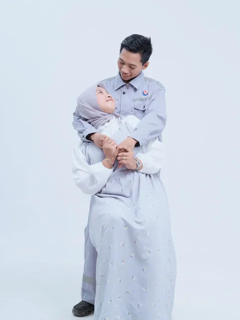 Foto sampul undangan Dia & Aku