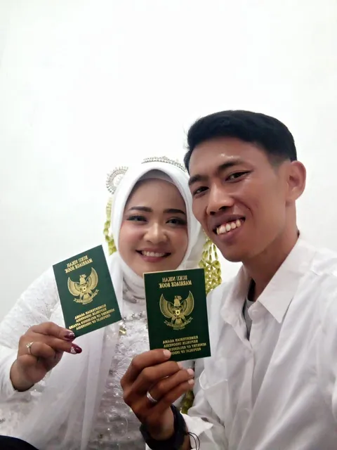 Foto sampul undangan Fia & Hendra