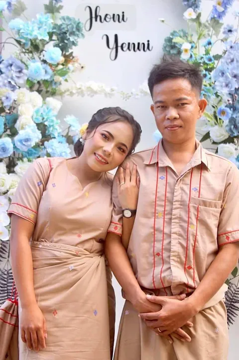 Foto sampul undangan Yenni & Jhony