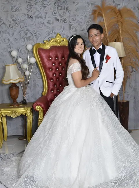 Foto sampul undangan Olin & Jhull