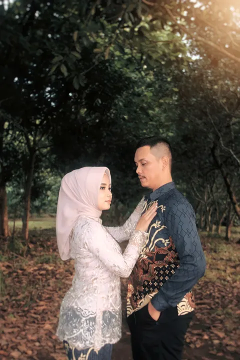 Foto sampul undangan Liroy & Ira