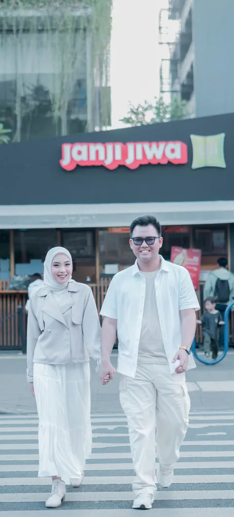 Foto sampul undangan Kresna & Hesti