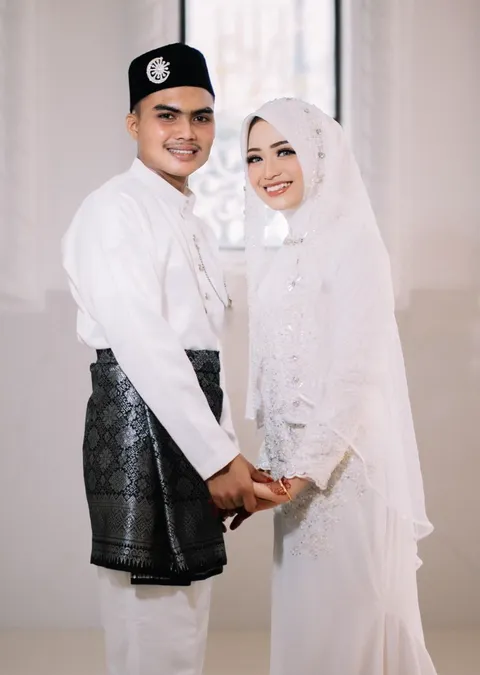 Foto sampul undangan Nadia & Khaled