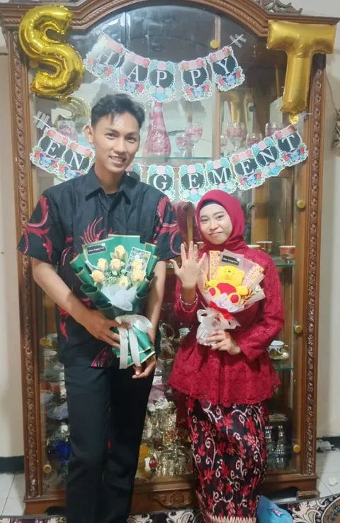 Foto sampul undangan Sulfi & Tio