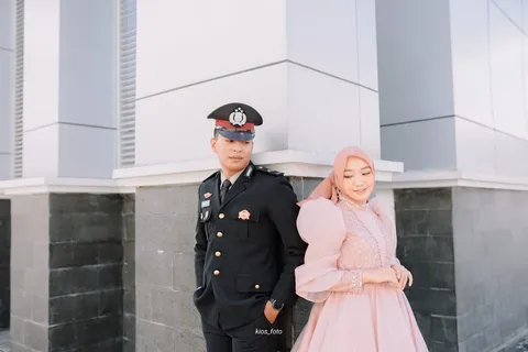 Foto sampul undangan Teguh & Indah