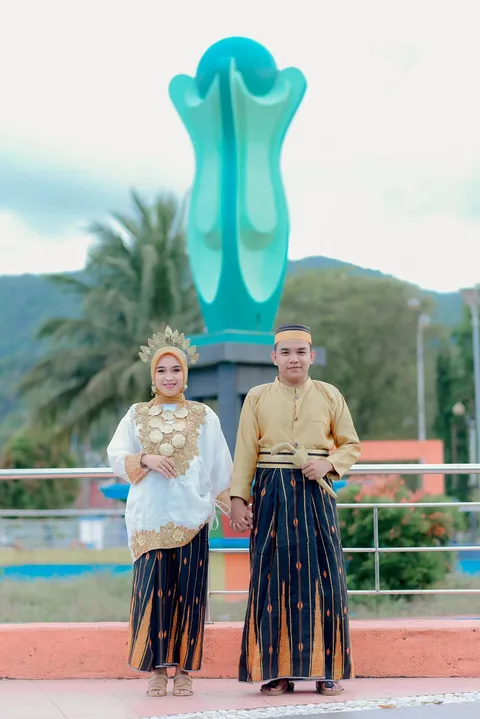 Foto sampul undangan Fikri Haikal & Nasirah Iskandar