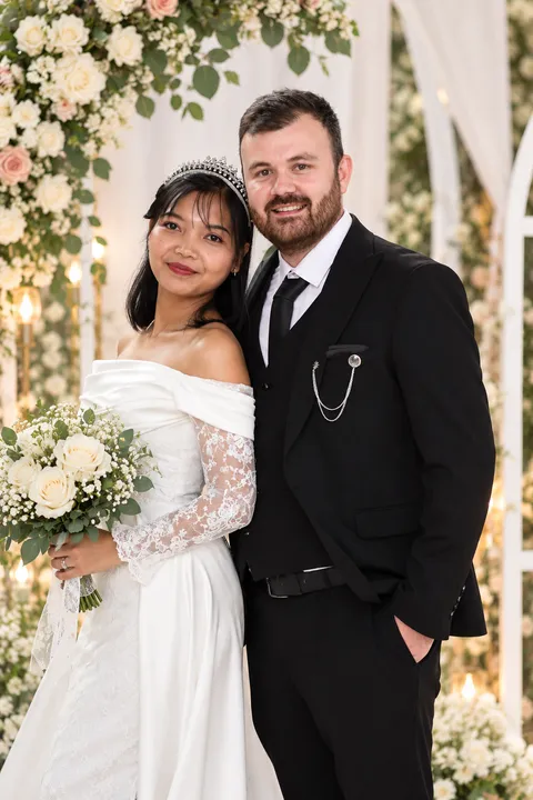 Foto sampul undangan Rosy & Hüseyin