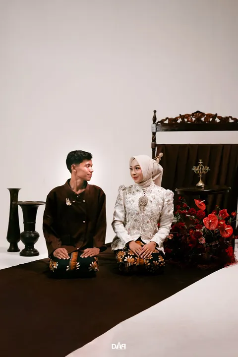 Foto sampul undangan Meliana Febiani & Adi Idris