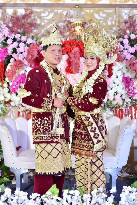Foto sampul undangan Yuni & Berli