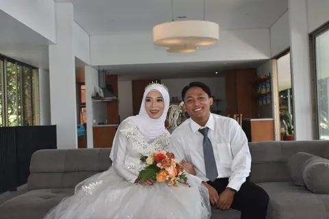 Foto sampul undangan Nur Hidayat & Neni