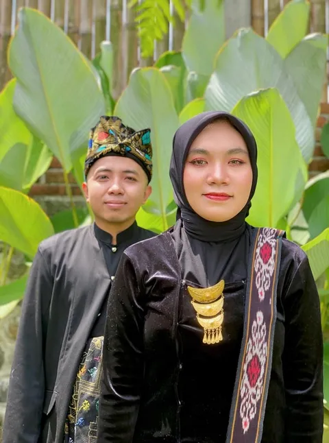 Foto sampul undangan Anisa & Ardian