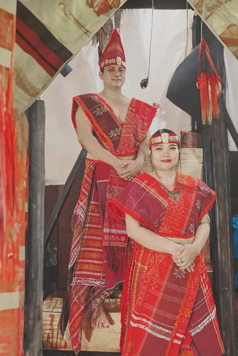 Foto sampul undangan Jonathan Alfredo Silitonga & Santina Banurea