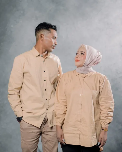 Foto sampul undangan Amril & Lasmi