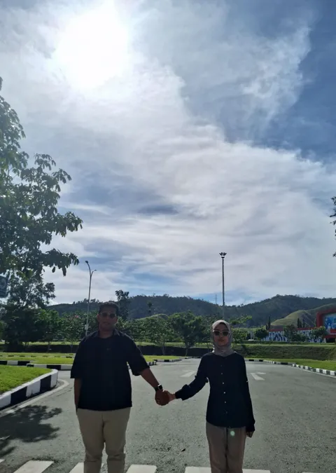 Foto sampul undangan Destri & Setyo