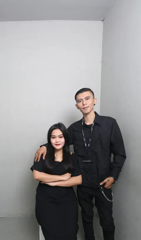 Foto sampul undangan Billa & Btonz