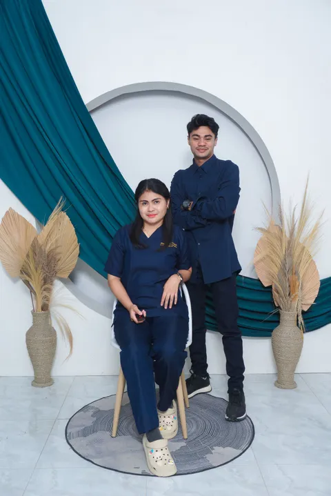 Foto sampul undangan Maaureen Batseba Philipus & Joy Phirelly Pesiwarissa
