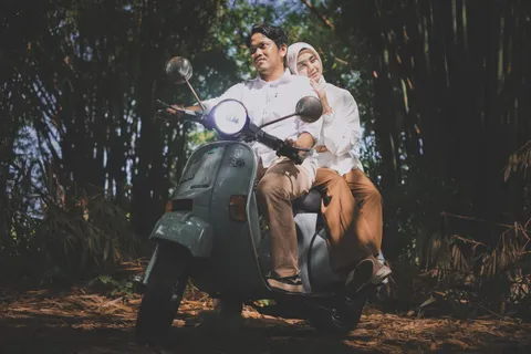 Foto sampul undangan Uci & Ari