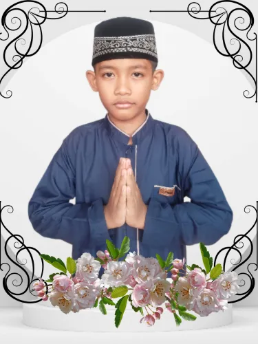 Foto sampul undangan Walimatul Khitan Ananda Lanangn Seno Mujahid