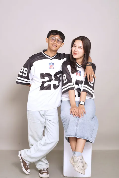 Foto sampul undangan Dewa & Tuhrotul