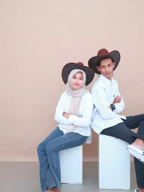 Foto sampul undangan Rochmah & Anam