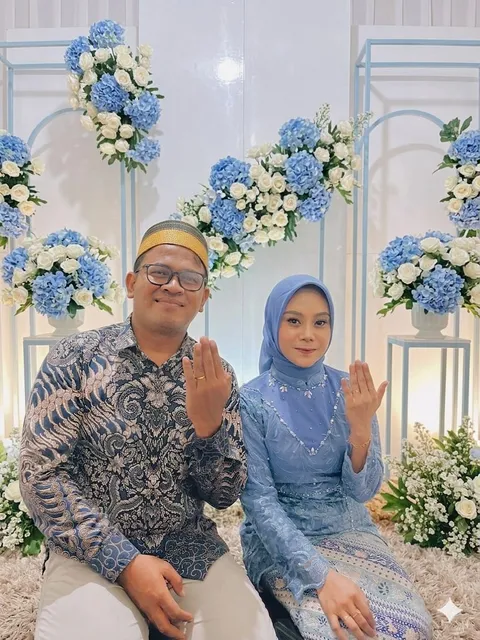 Foto sampul undangan Nova & Tina
