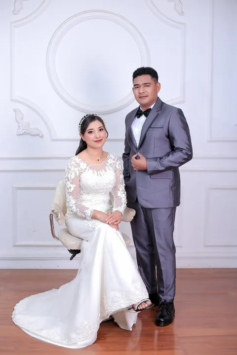 Foto sampul undangan Jen & Ryan