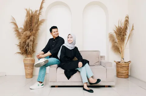 Foto sampul undangan Yovi & Gina