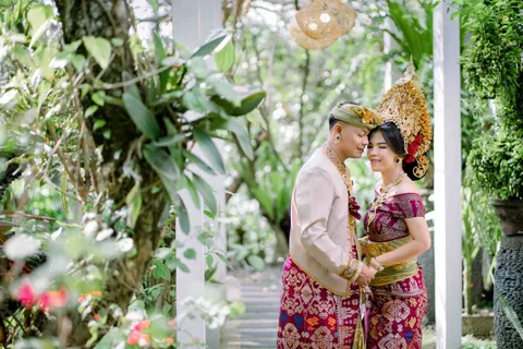 Foto sampul undangan Atriani & Karianta