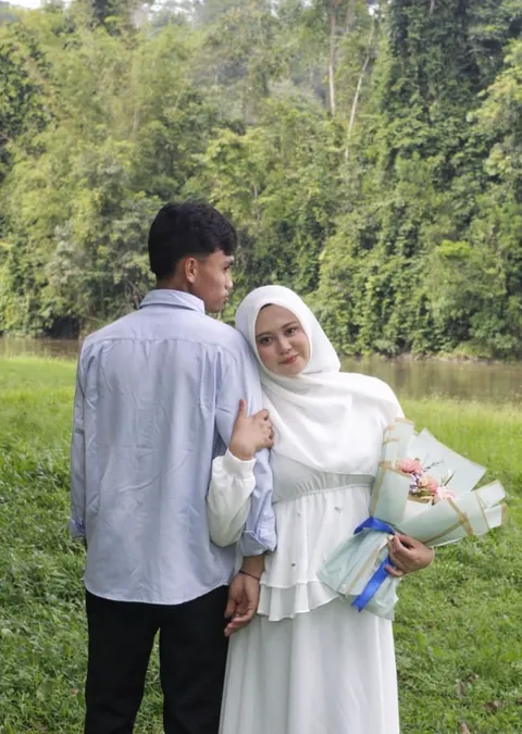 Foto sampul undangan Yuyun & Iful