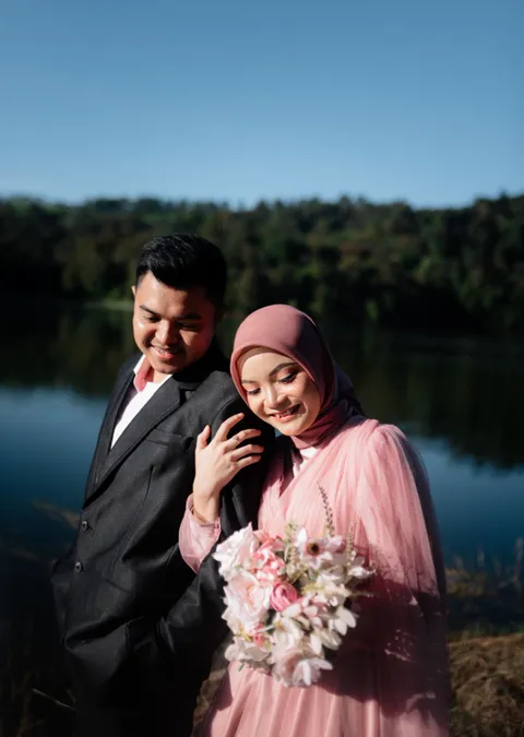 Foto sampul undangan Reyvaldi & Khofifa