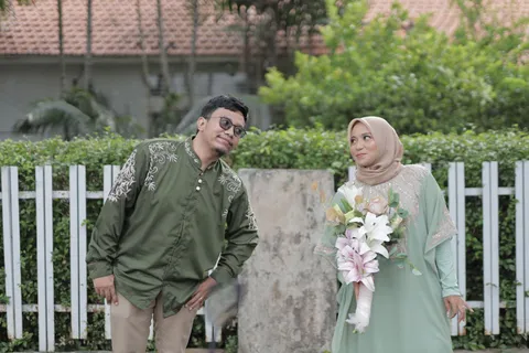 Foto sampul undangan Mega & Indra