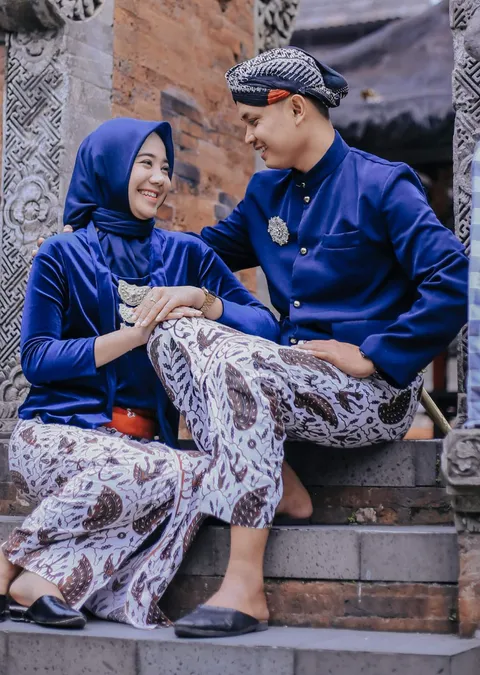 Foto sampul undangan Tias & Anang