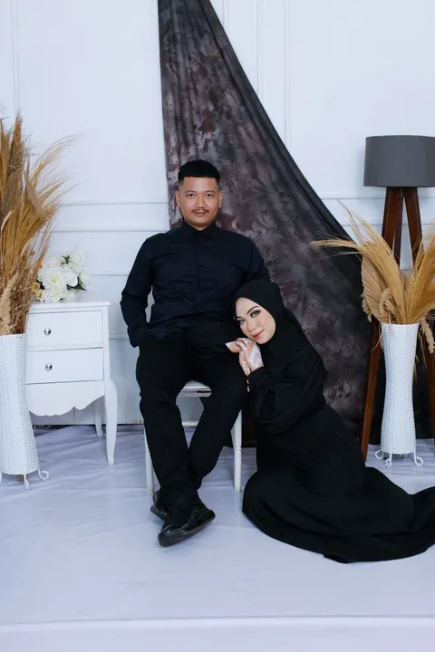 Foto sampul undangan Tari & Adit
