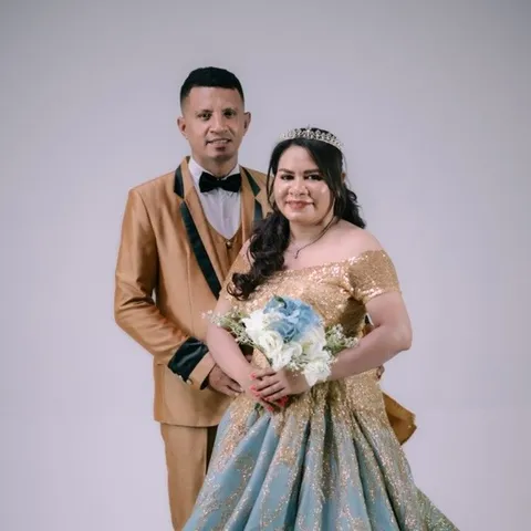 Foto sampul undangan Muna Yufika Tallan & Yurady Lae