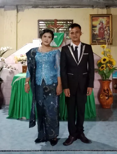 Foto sampul undangan Risda & Eben