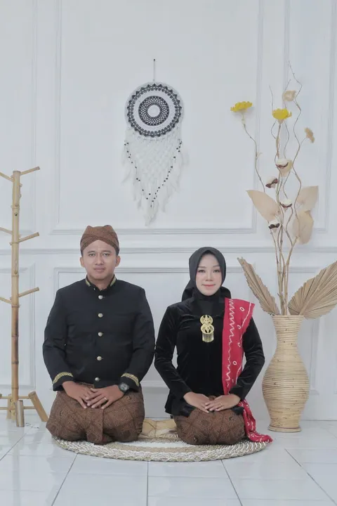 Foto sampul undangan Insa & Febry