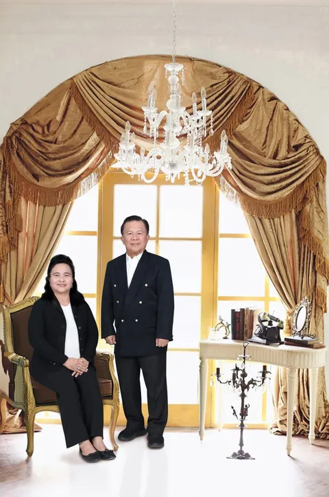 Foto sampul undangan Ria & Arnold