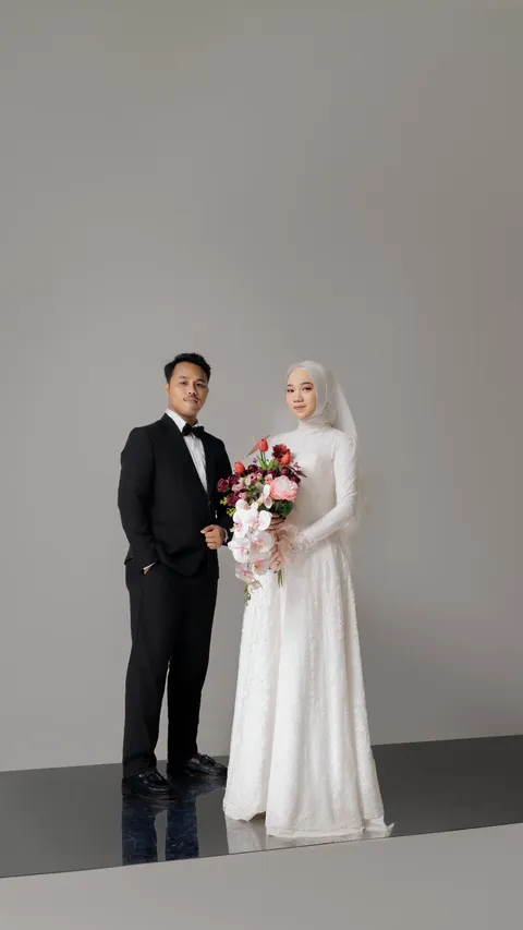Foto sampul undangan Faiz & Nisa