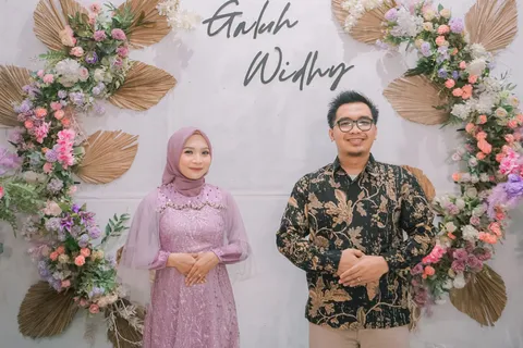 Foto sampul undangan Widhy & Galuh