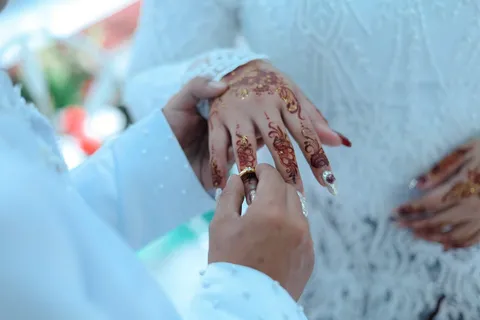 Foto sampul undangan Adel & Bima